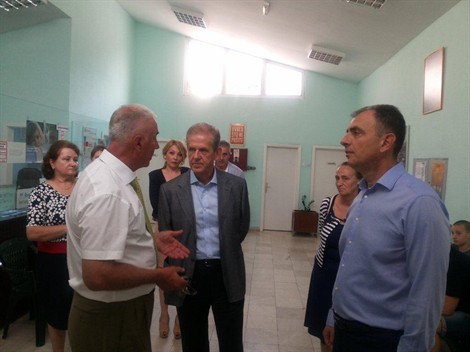 Ministar Šegrt u radnoj posjeti zdravstvenim ustanovama u Ulcinju, Baru,Tivtu,Herceg Novom i Risnu
