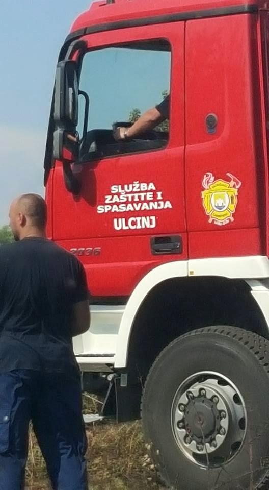 Luigj Shkrela faliminderon Njesin e Zjarrfikeseve te Komunes Ulqinit per intervenim  te shpejt