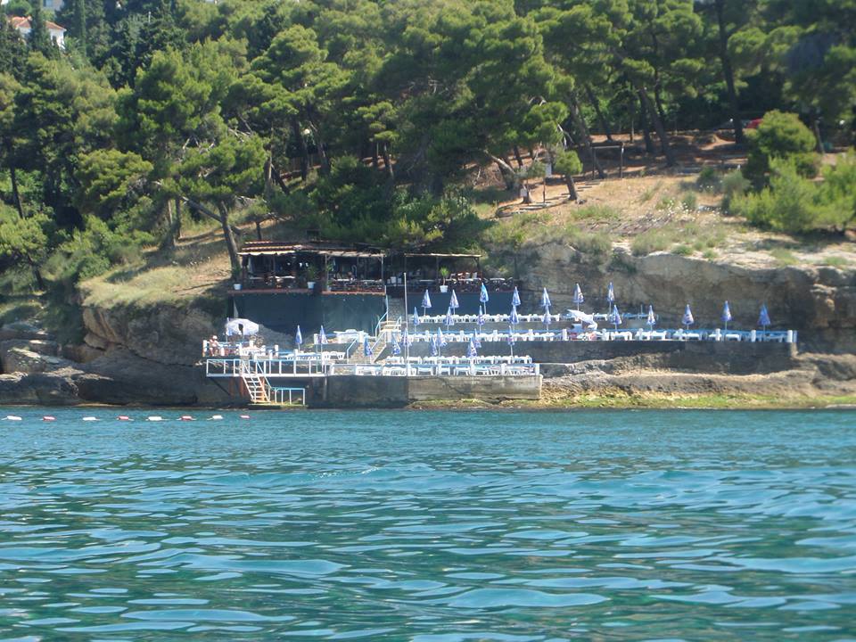 Ulcinj-Hoteli puni, plaze prazne-