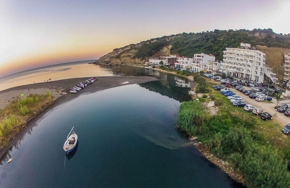 Port Milena: Fekalije i isparenja doveli do zagađenosti i manjka kiseonika u vodi