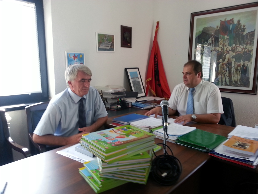 Ministria Arsimit e Kosovës i dhuron KKSH-së donacion Abetaren mbarëkombëtare