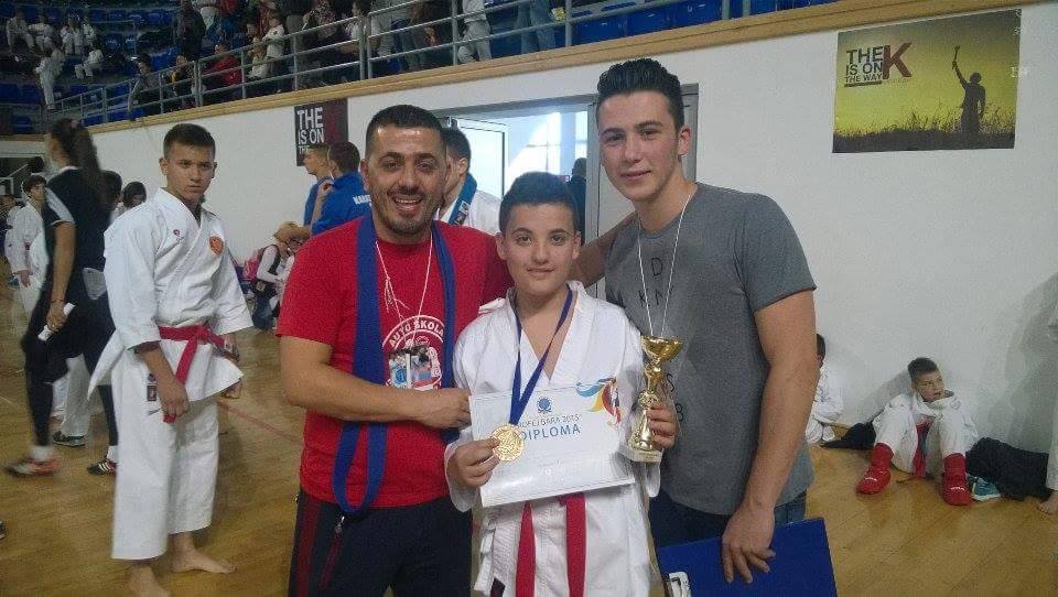 Vazhdojn sukseset për Karate Club ” REI “