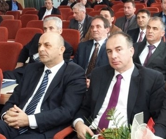 Forca: Đeka se ponaša neodgovorno