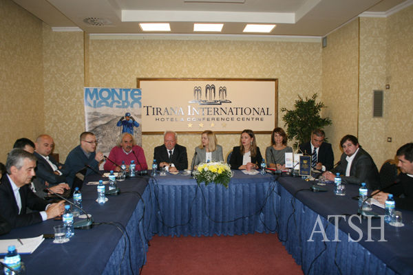 Dinosha & Hajdinaga prezantojn ofertat dimërore turistike të Malit të Zi në Tiranë