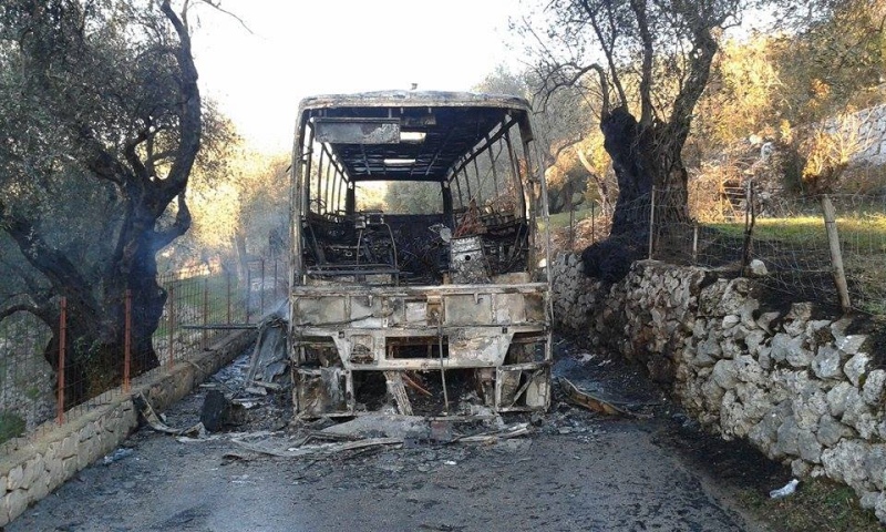 Zapalio se autobus na starom putu za Ulcinj u Dobroj Vodi