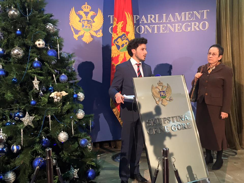 Dritan Abazovic Ambasadorima: Kvadrat košta 140 eura, Vlada ga procjenjuje na 5 centi