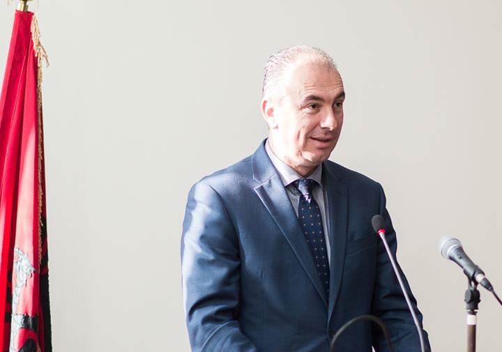 Komuna e Ulqinit akuzon Fatmir Gjekën