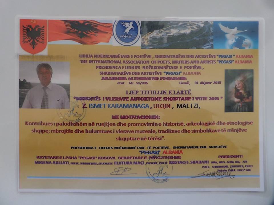 Akademia Pegasi dekoron Ismet Karamanagën