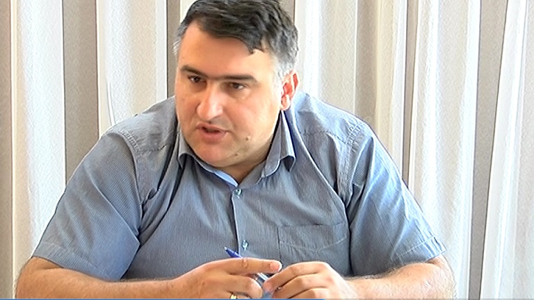 Ja si u shkarkua nga puna Axhemoviqi, pse refuzoja faktura të dyshimta