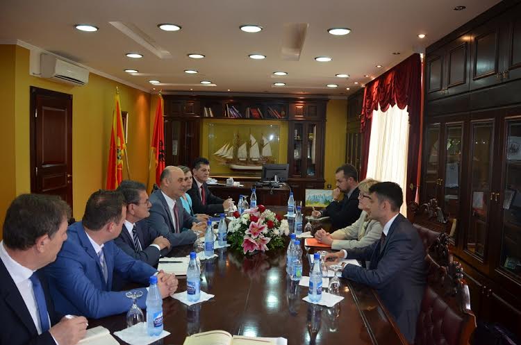 Ambasadorja e SHBA viziton Ulqinin-1
