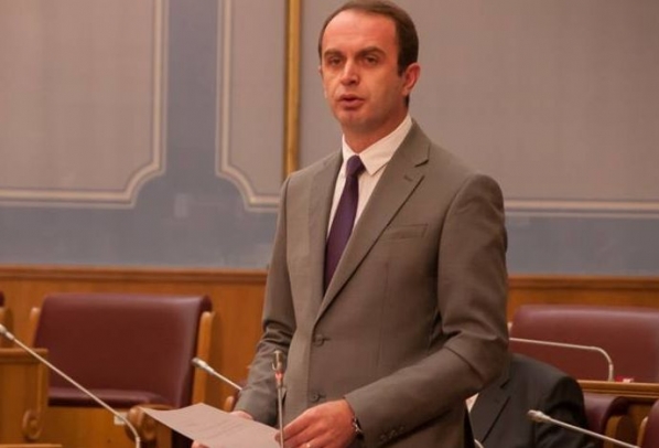 Đeljošaj prekida bojkot, sprema rezoluciju o Rječniku