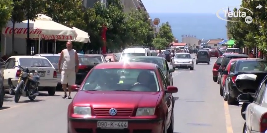 Parkingjet publike në Ulqin mbesin problem për qytetin – Video
