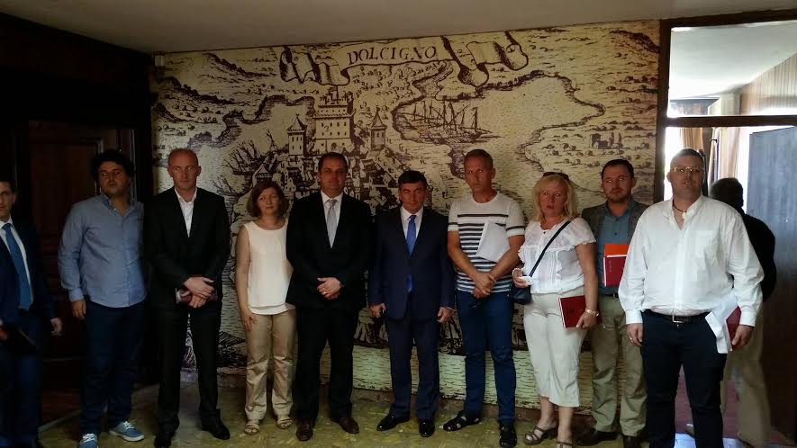 Ministri Bajrami u prit në Ulqin nga përfaqësuesëve të Këshillit Kombëtar