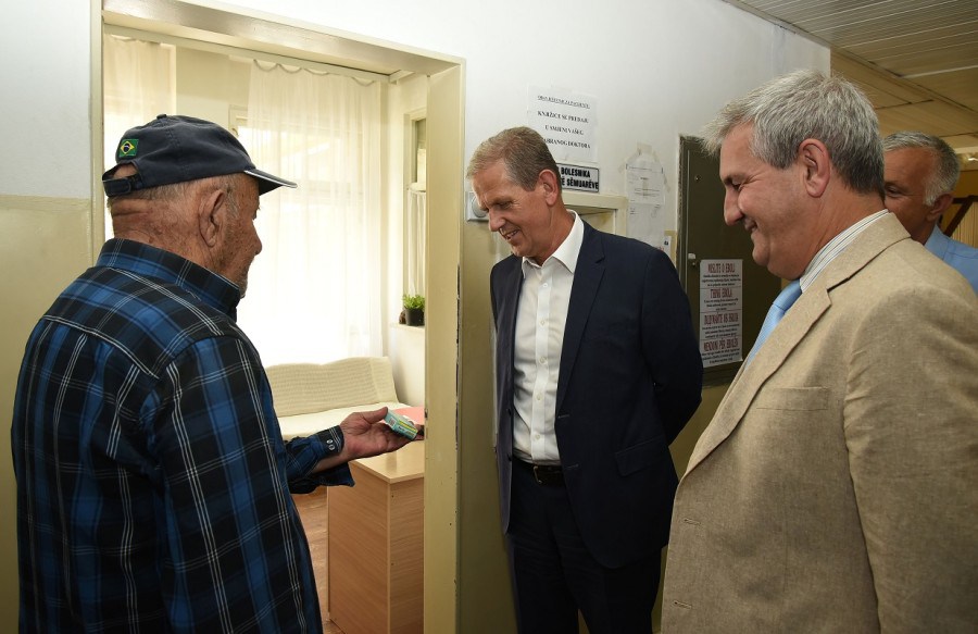 Ministar Šegrt posjetio zdravstvenu ustanovu u Ulcinj