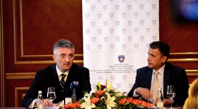 Vllahoviq ish-ministri malazez nuk përjashton rinegociimin e Demarkacioni