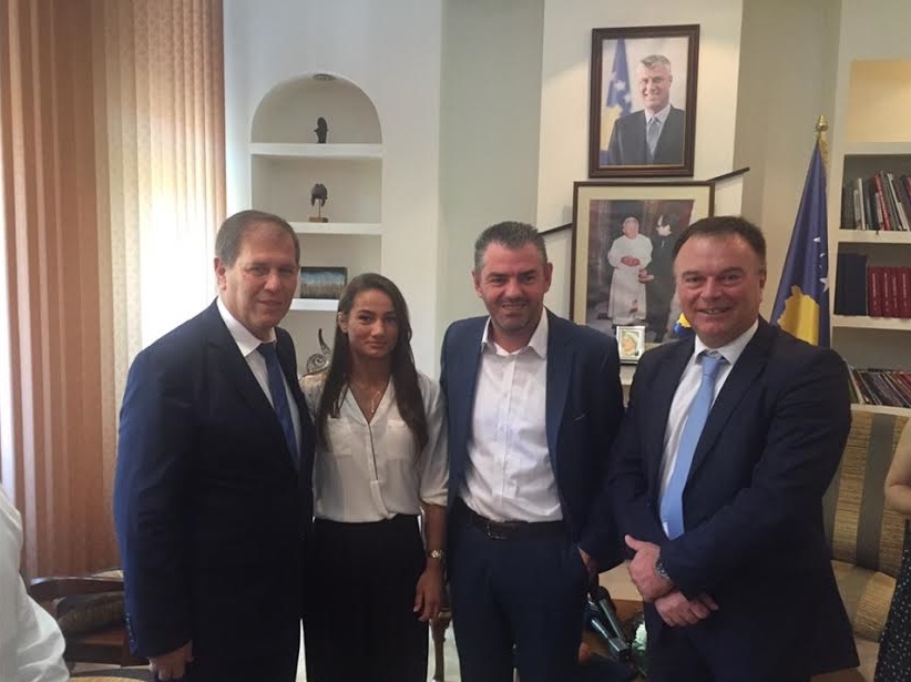 Majlinda Kelmendi ftohet nga Cungu për pushime në Ulqin
