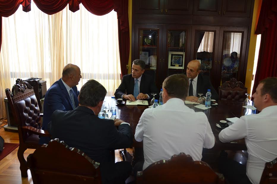 Cungu takohet me ambasadorin e Republikës së Kosovës në Podgoricë