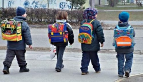 Ulcinj: Opština obezbijedila besplatne udžbenike za prvake