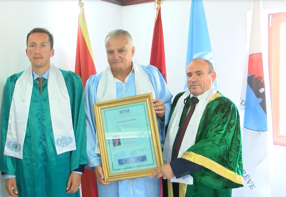 Politikani shqiptar Mehmet Zenka nga Ulqini nderohet me titullin “Misionar Paqeje “