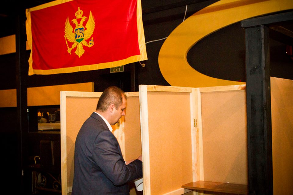 Nimanbegu deputeti i vetëm shqiptar në Mal të Zi: Shqiptarët votuan partitë malazeze