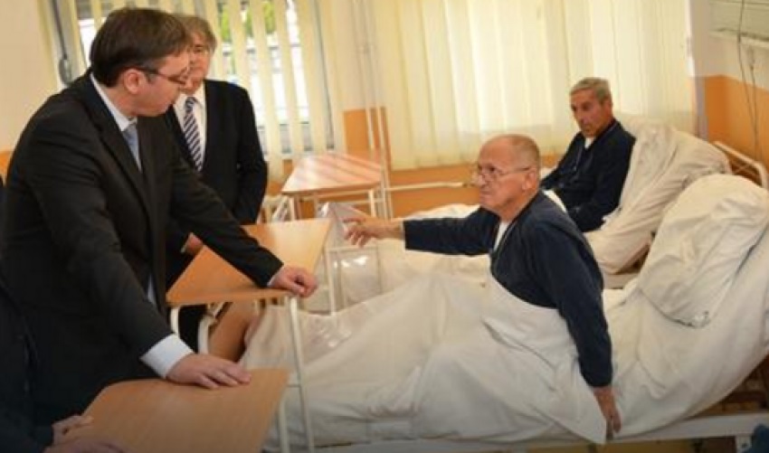 Shqiptari në Nish i thotë Vuçiqit në sy: Fshatin ma keni zbrazur