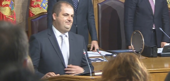 Betimi Solemn i Genci Nimanbegut si Nenkryetar i Parlamentit – Video