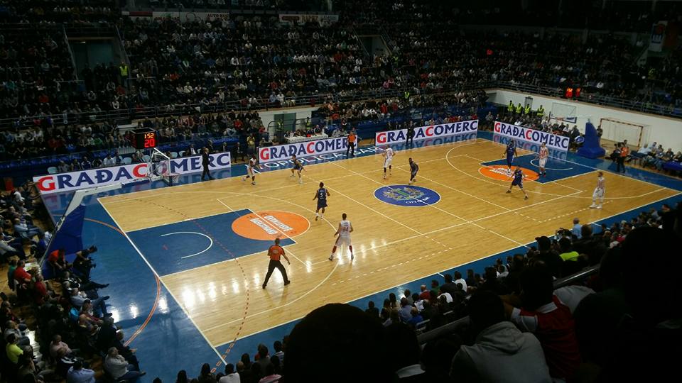 Në Tivar vritet një i ri pas përfundimit të ndeshjes Mornar – Crvena Zvezda – Video