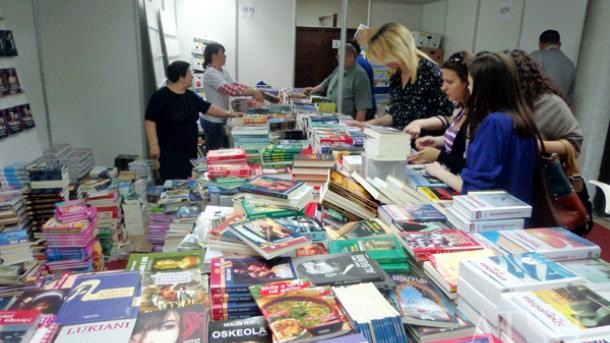 “Sirena e Liqenit”  të shkrimtarit  Ibrahim Berjashi në panairin e librit të Tiranës