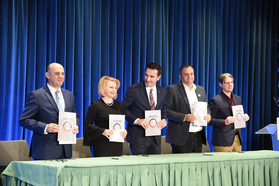Teuta Arifi nënshkruan memorandum-Nazif-Cungu-3