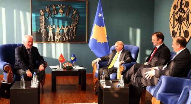 Mustafa priti në takim ambasadorin e Malit të Zi, Ferhat Dinosha