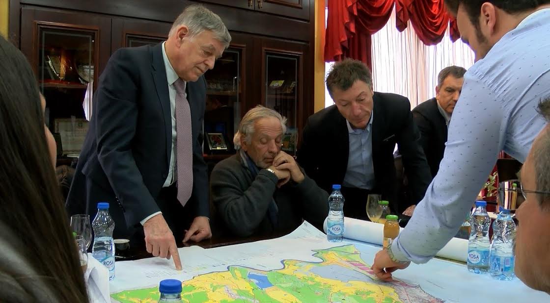 Investitorët nga Franca të interesuar për plazhin e madhë të Ulqinit