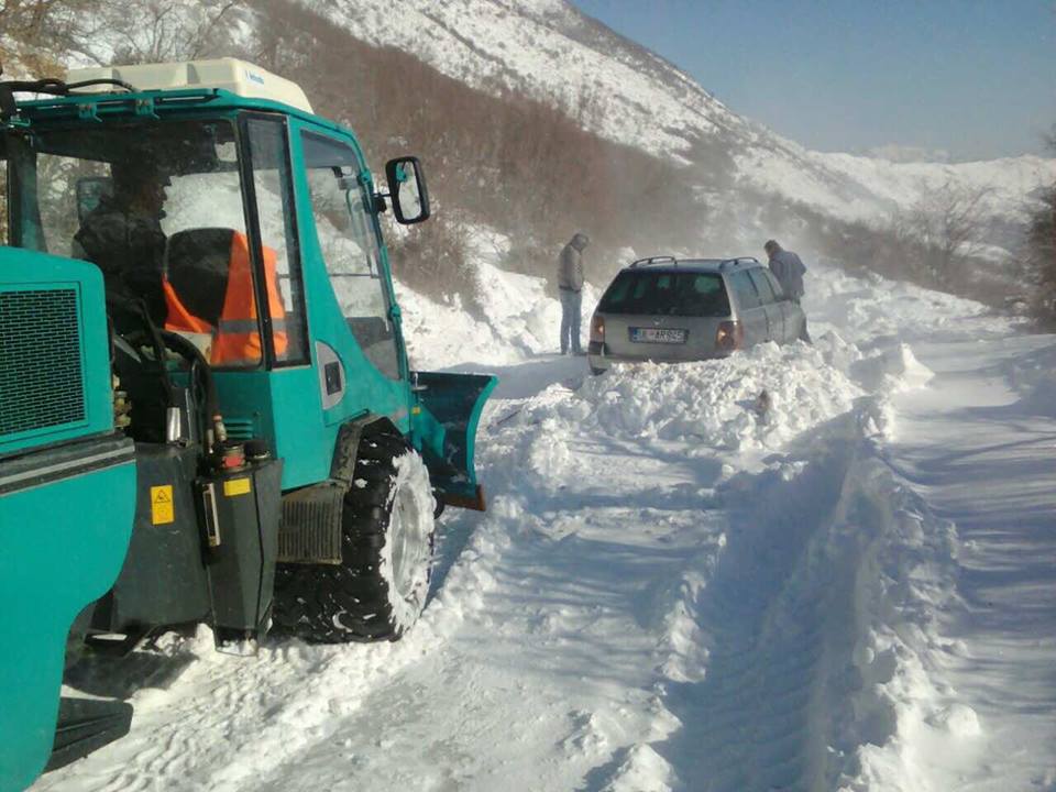 Kryetari Cungu, kërkon përkrahje nga qytetarët e Anës Malit + Foto