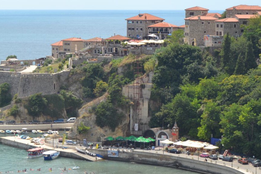 Pse askush nuk ka kërkuar heqjen e “ashensorit” në Kala?