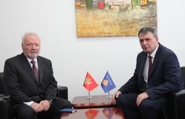 Haki Demolli – Dinoshës: Anëtarësimi i Malit të Zi në NATO – sukses edhe i rajonit