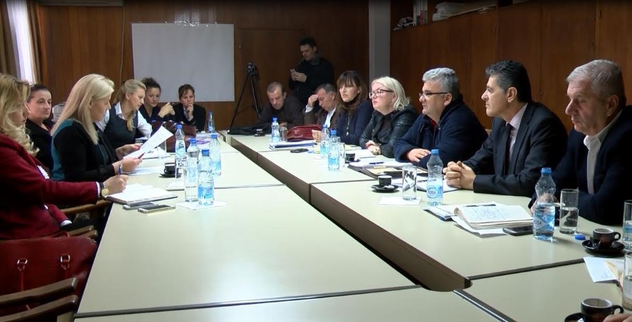 Ulqin, palmat drejt zhdukjes shkak prania e buburrecit ‘vrasës’ – Foto