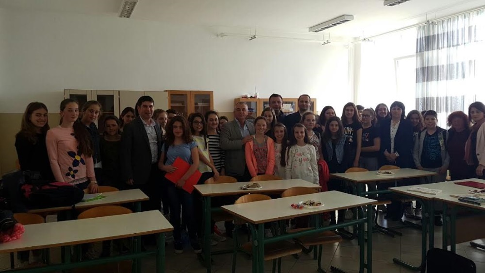 Takim me poetin Hajredin Kovaçi me rastin e Ditës Ndërkombëtare të Poezisë