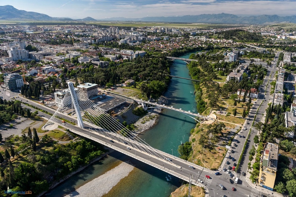 Rusia po zhvillon luftë speciale kundër Malit të Zi