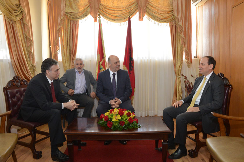 Presidenti Nishani merr pjesë në festimet e Ditës së Komunës së Ulqinit