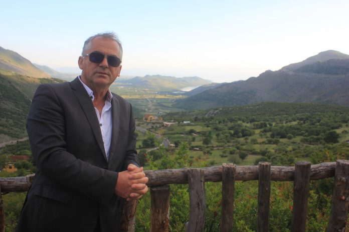 Hajredin Kovaçi, disidenti me shpirt artisti