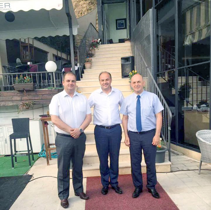 Ministri Hoxhaj në Ulqin, takon Nazif Cungun