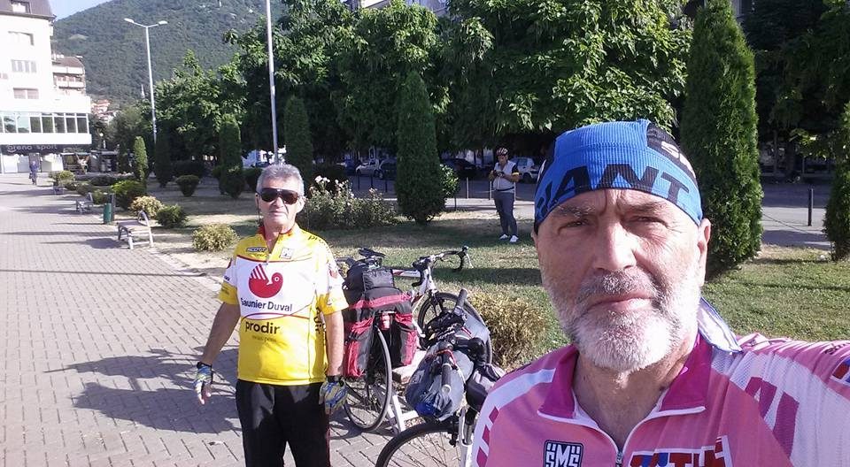 Tre çiklist  nga Tetova mbi 60 vjeç nisen drejt Ulqinit