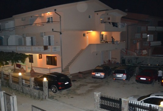 Pokoje-Holiday-House-Ulcinj-CZARNOGÓRA-1