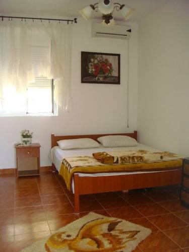 Apartments-Bushati-Antigona-Ulcinj-Montenegro-11