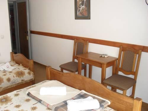 Apartments-Croma-Ulcinj-Montenegro-10