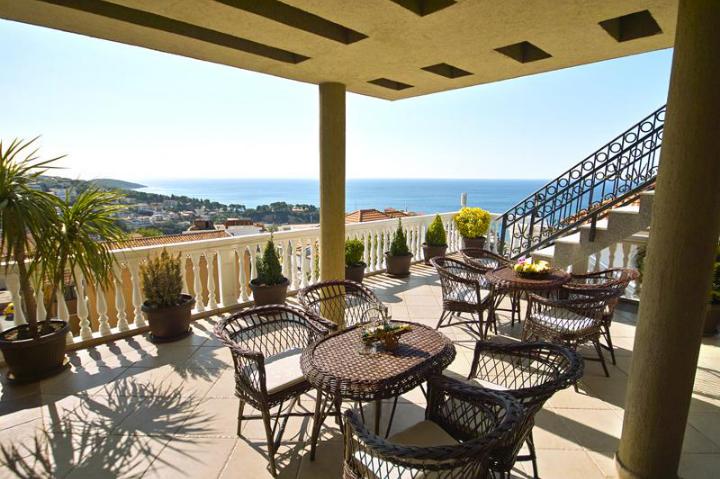 Apartments-Tati-Ulcinj-Montenegro-13