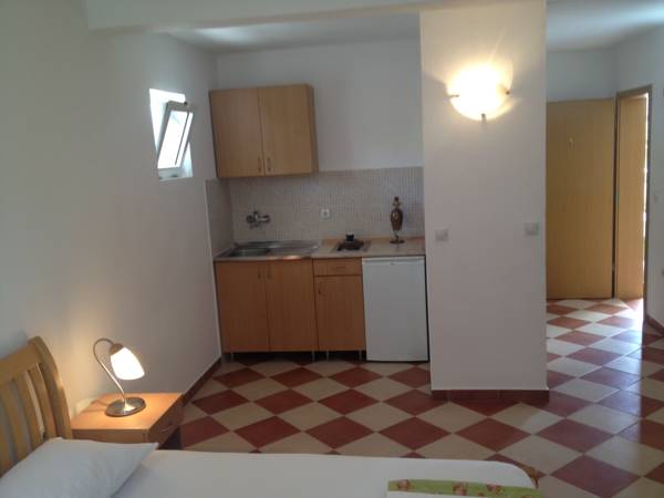 Comfort-Apartments-Ulcinj-Montenegro-10