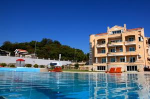Hotel-Llolla-Ulcinj-Montenegro-4