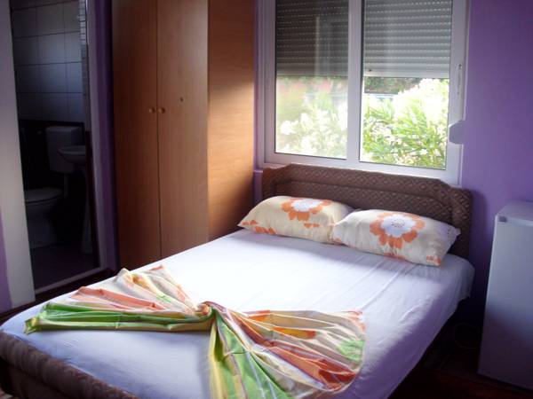 Pansion-Aska-Ulcinj-Montenegro-4