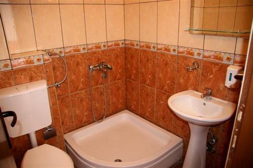 Rooms-Adriatic-Ulcinj-Montenegro-12