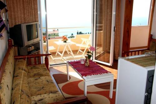 Rooms-Adriatic-Ulcinj-Montenegro-9